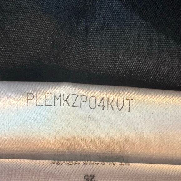 BURBERRY LONDON Black Wool Pleated High Rise Pencil Skirt Cuffed Hem
Sz US4 UK6 - Picture 8 of 14